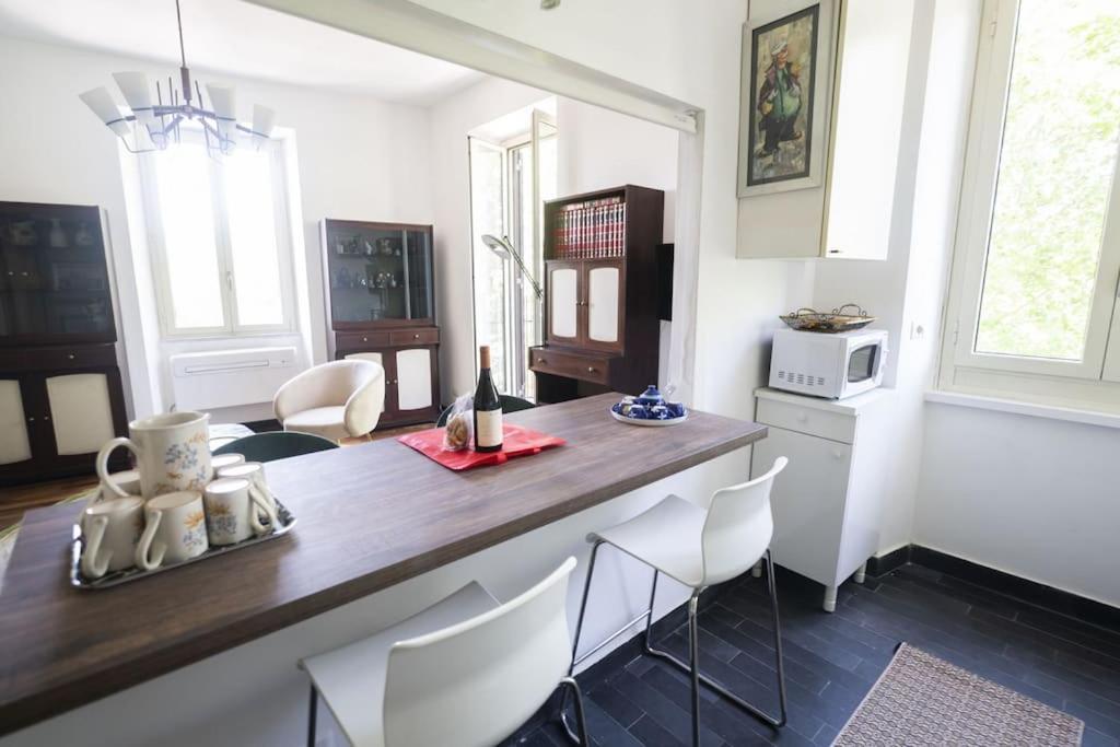 Apartamento Testaccio Luminous And Large Roma